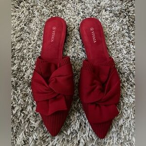 Vivaia Red Pointed-Toe Knot Sandals (Yaffa) Size 9